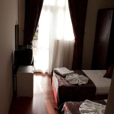 Hotel Queen Ra Antalya