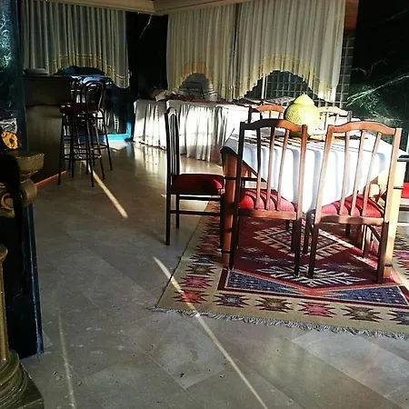 Queen Ra Hotel