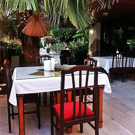 Queen Ra Hotel 3*